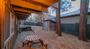 Big Wood Pines - Relaxing home with a large fenced yard for your furry friends to enjoy! - Image 4