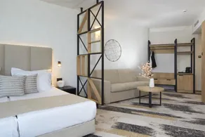 Hotel MARVEL - FULLY RENOVATED FREE Beach Access - Image 2