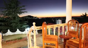 Cedar Cottage - Image 5