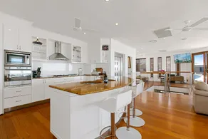 The Boardroom @ Sunrise - Pet friendly paradise - Image 5
