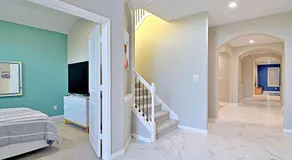 Stunning 6 Bedroom Near Downtown - Image 2