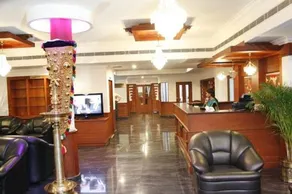 Gee Bee Palace - Image 3
