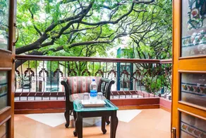 Super Townhouse Oak Prabhat Road - Image 5