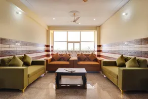 Hotel O The Kailash - Image 2