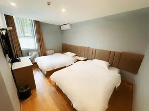 7 Days Inn Urumqi Xingfu Road Grand Bazaar - Image 2