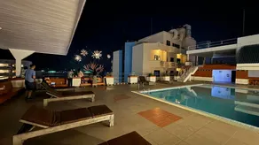 Highfive Hotel Pattaya - Image 2