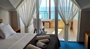 Silver Continent Hostel - Image 2