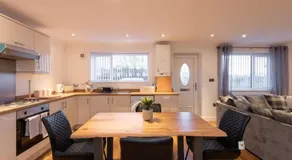 Beautiful Cottage in Durham with Pool Table - Image 5