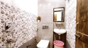 THE HEAVEN HOMESTAYS - A Budget Rooms By Dhesi Group - Image 3