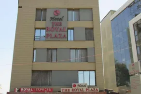 Hotel The Royal Plaza - Image 4