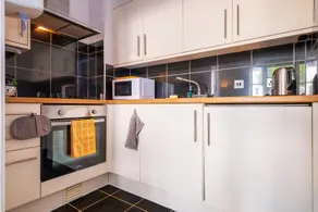Heart of Brighton Town Centre by 9S Living - Image 3