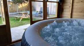 The Homestead Compact With private Lazy spa - Image 4