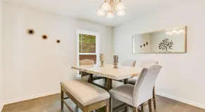 Luxury Poolside 4BR Sanctuary, Sleeps 8 - Image 3