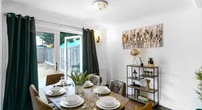 Loughton 3 Bedroom Sleeps 5 by BSE Homes - Image 3