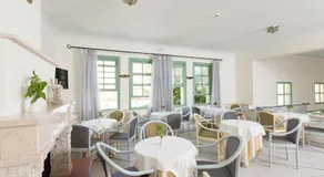 Samaina Port Hotel - Image 4