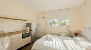 Burwood Cozy Studios - Image 2
