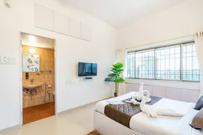Elite 2 Bedroom + Close to BKC (Private Room) - Image 4