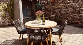 Woodland Cottage - private courtyard - Pet Friendly Retreat in the heart of Windermere - Image 3