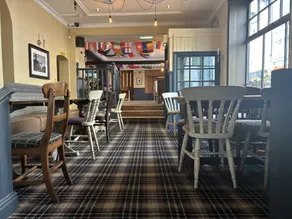 The Golden Lion Hotel - Image 4