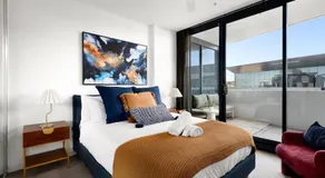 Luxe Apartment - Pool, Gym, Parking, Sky Rooftop - Image 2