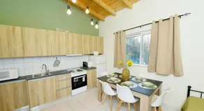Jimmy's Pool House - Image 3
