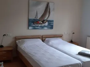 Plush Holiday Home in Llucmajor with Jacuzzi and Sauna - Image 4