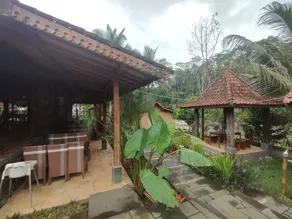 Oemah Tahu Banjarnegara Resto and Resort Mitra RedDoorz - Image 4