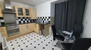Spacious Double Bedroom WC Greater Manchester - Image 2