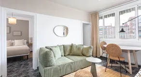 3 Bdr Apt In Cornella 5 Mins Form The Metro - Image 2