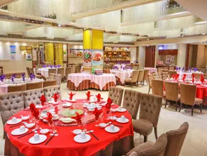 Zhuhai 2000 Hotel (Lovers Road Grand Theatre) - Image 3