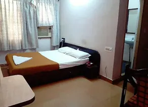 HOTEL SRI URVASI - Image 2