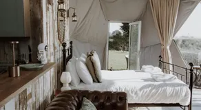 Star Gazing Dome 3 with Log Burner & Optional Hot tub - Image 2