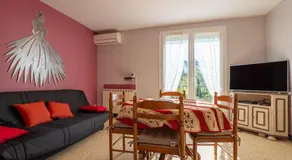 Fantástica casa vacacional apta para niños con terraza, barbacoa y jardín | Vistas al jardín - Image 5