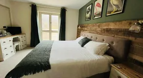 Hare & Hounds Bed & Breakfast - Image 2
