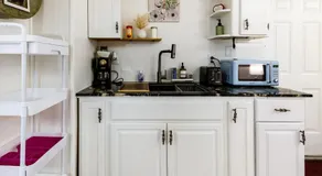 Spacious 2BR Apt • Free Parking • Baden - Image 5