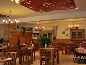 Hôtel-restaurant Les Colonnades - Image 3