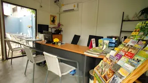 Walking Street Residence - Image 4