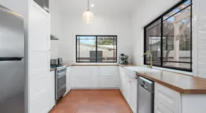 Super House, Super Host - Image 5