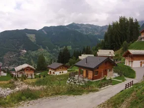 Chalet in La Tzoumaz near Ski Slopes - Image 2