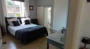 Petit manoir de la berthenlaire - Image 2