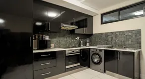 Windhoek Oasis On 77 - Image 4
