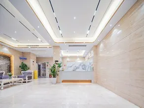 Jiujiang Hongyun Hotel (Shili Old Street Wanda Plaza) - Image 2