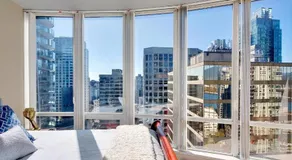 Stylish 3BR in the Heart of Downtown - Incredible Views - Image 4