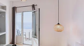 Hermes-Ios Rooms To Let - Image 2