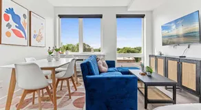Cozy Studio Escape Near Downtown Minneapolis - Image 2