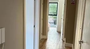 Modern 2BR Sleeps 4 Easy Access to City Centre - Image 5