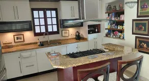 Hermosa y amplia vivienda en San Juan Puerto Rico - Image 3