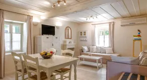 Teacher's House - Image 3