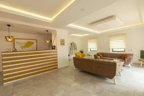 Payam Hotel Adults & Children 7+ - Image 4