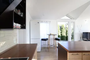 Premium Workers Home • 3 Beds• WiFi • Free Parking - Image 2